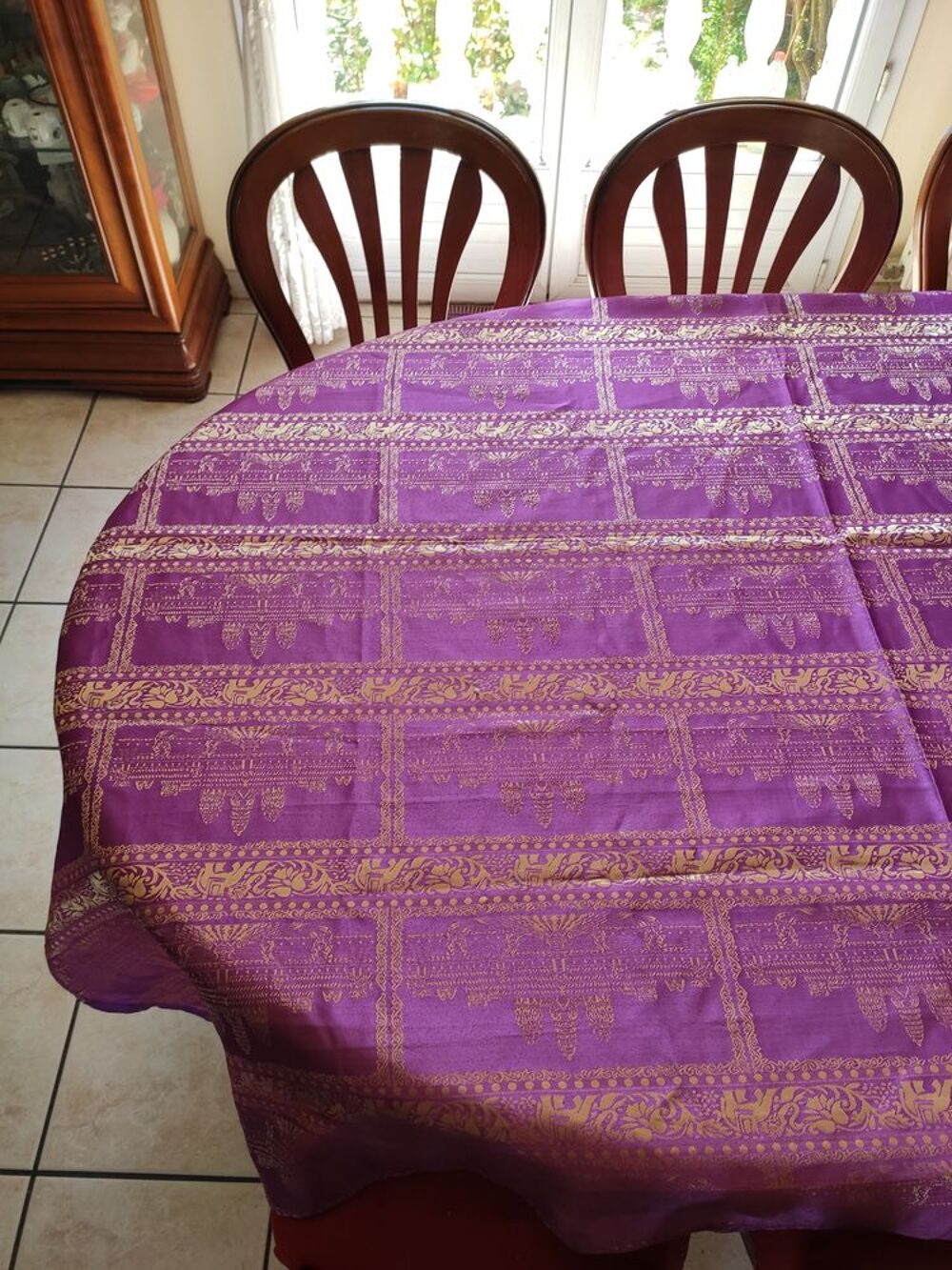 Nappe de table violette traditionnelle, coton et soie Meubles