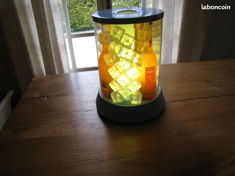 Lampe de bureau -Salon- d�coration-Collectionneur  bon �tat
55 Gron (89)