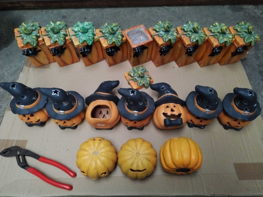 Lot de 19 figurines halloween Décoration