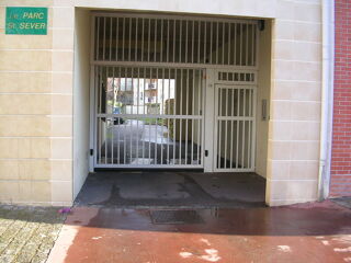  Parking / Garage  louer 4 m