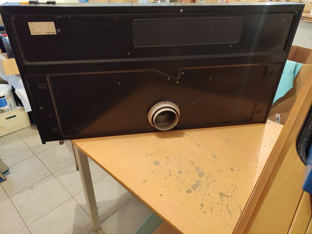 hotte apirante ... 1.00 m..::MIELE;;tres bon etat Cuisine