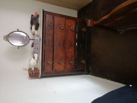 Cause d�m�nagement c�de meubles style monast�re ch�ne massif 0 Biot (06)