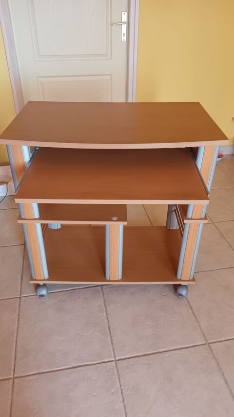 Bureau avec tablette coulissante clavier 20 Bois de Nèfles Saint Paul (97)