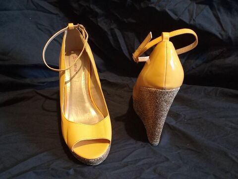 Belles chaussures femmes 02 30 Courbevoie (92)