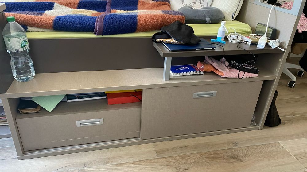 Lit en 90 200 avec bureau int&eacute;gr&eacute; Meubles