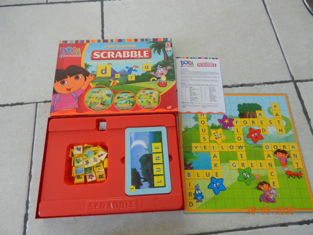 Mon premier scrabble Dora Jeux / jouets