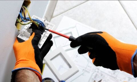 5 SIGNES QU'IL FAUT REMPLACER VOTRE CÂBLAGE ÉLECTRIQUE ? 0 80080 Amiens