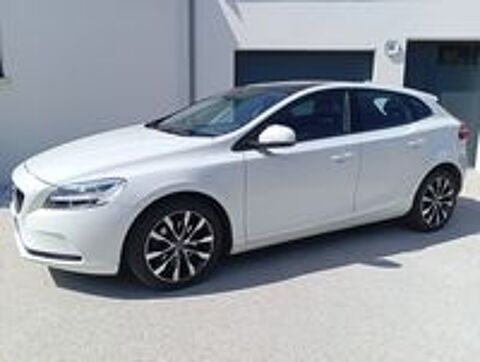 V40 T2 122 ch Signature Edition 2019 occasion 56760 P&eacute;nestin