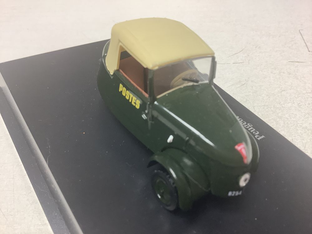 LA POSTE PEUGEOT VLV 1941 1/43 voiture miniature 