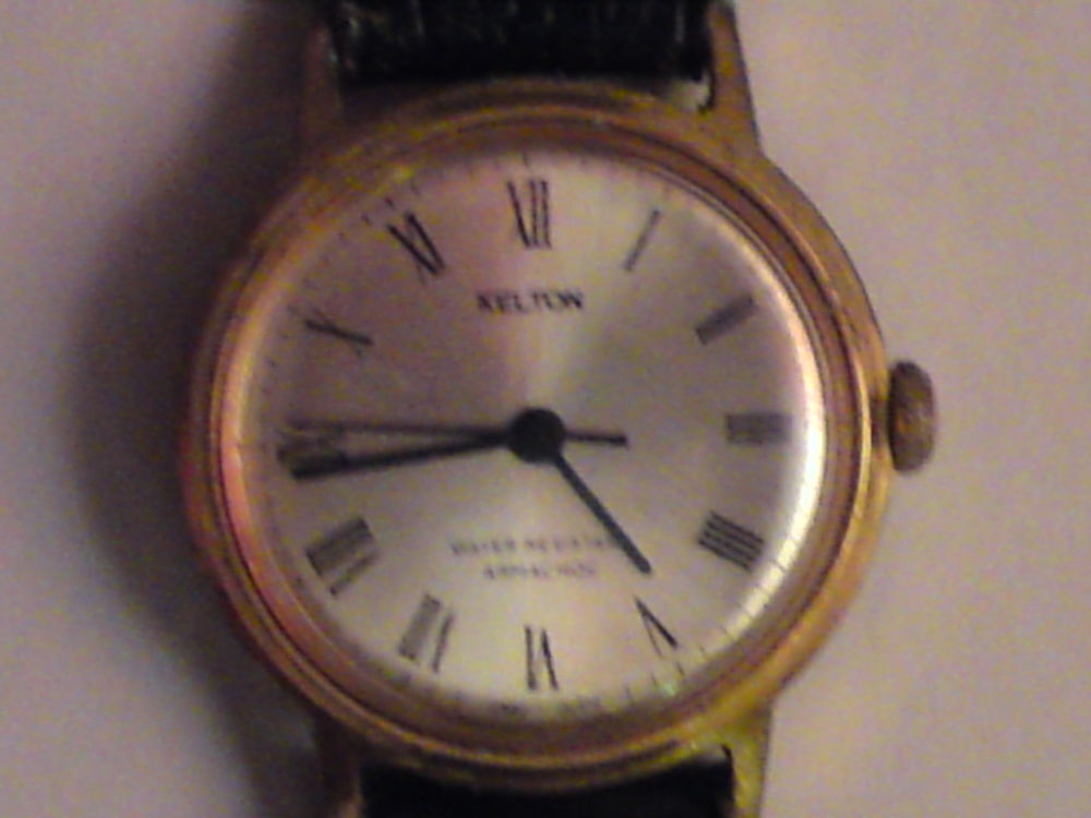 Montre m&eacute;canique r&eacute;vis&eacute;e Bijoux et montres