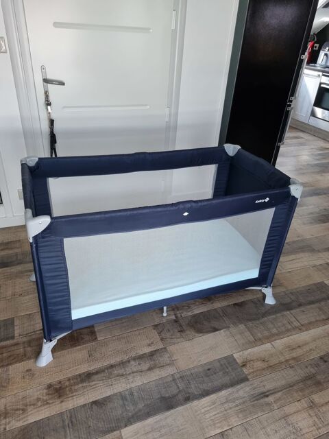 Lit bébé pliable avec matela Ars-sur-Moselle (57)