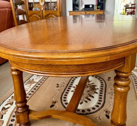 Table de salle � manger & 4 chaises  1200 Gravelines (59)