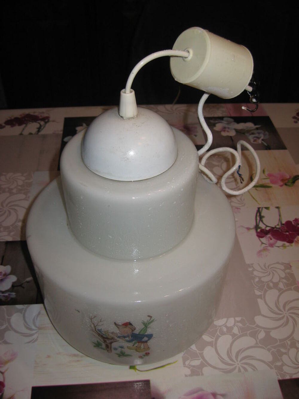 lustre en opaline pour chambre d'enfants Décoration