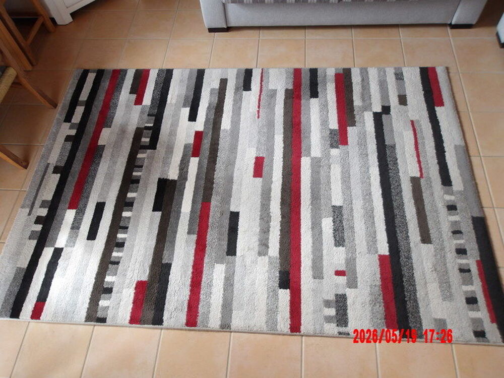 TAPIS moderne 2.30 ml x 1.60 ml Décoration