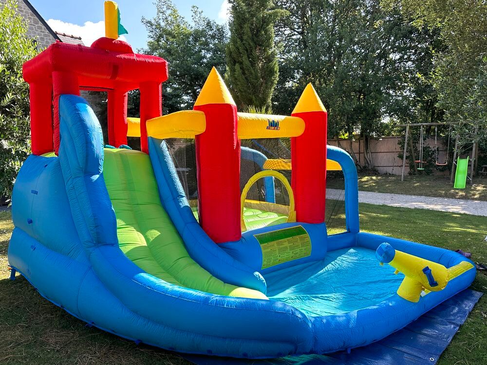 ch&acirc;teau gonflable Jeux / jouets