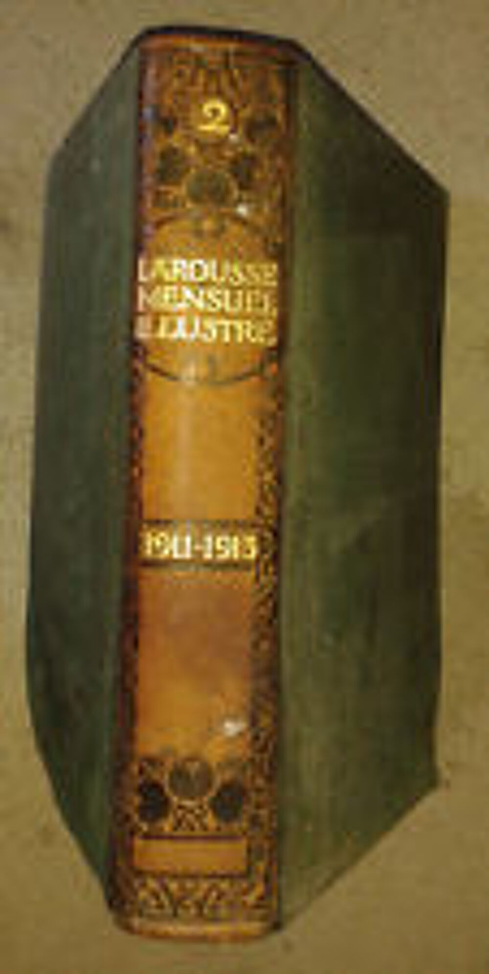 Collection Larousse mensuel illustr&eacute;, Claude Aug&eacute; Livres et BD