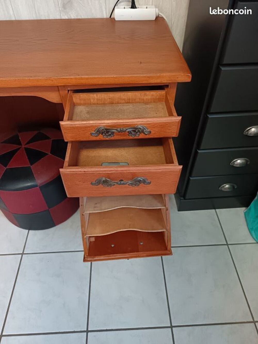 Bureau ancien en bois TBE Meubles