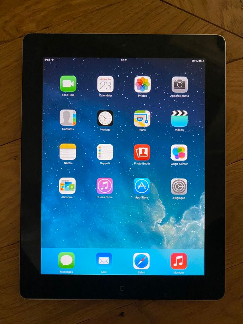 IPad 2 7.1 32G0 Apple gris sid&eacute;ral wifi Téléphones et tablettes