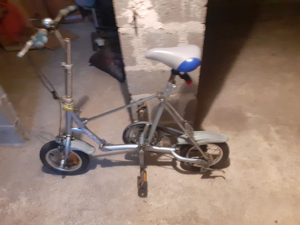 2 mini v&eacute;lo pliable vintage
200e les deux Vélos