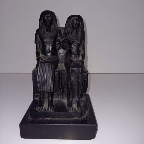 Statue d'un couple égyptien assis, moulage du Louvre         50 Saumur (49)