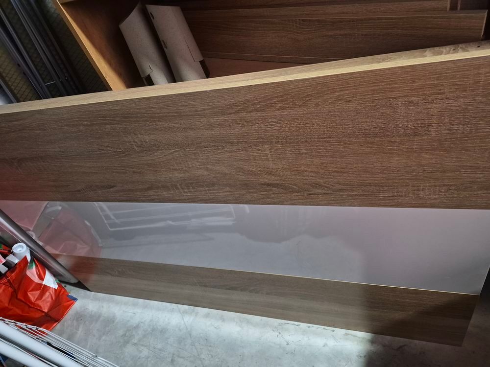 Meuble t&eacute;l&eacute; cuisine fauteuil table chaise r&eacute;frig&eacute;rateur Meubles