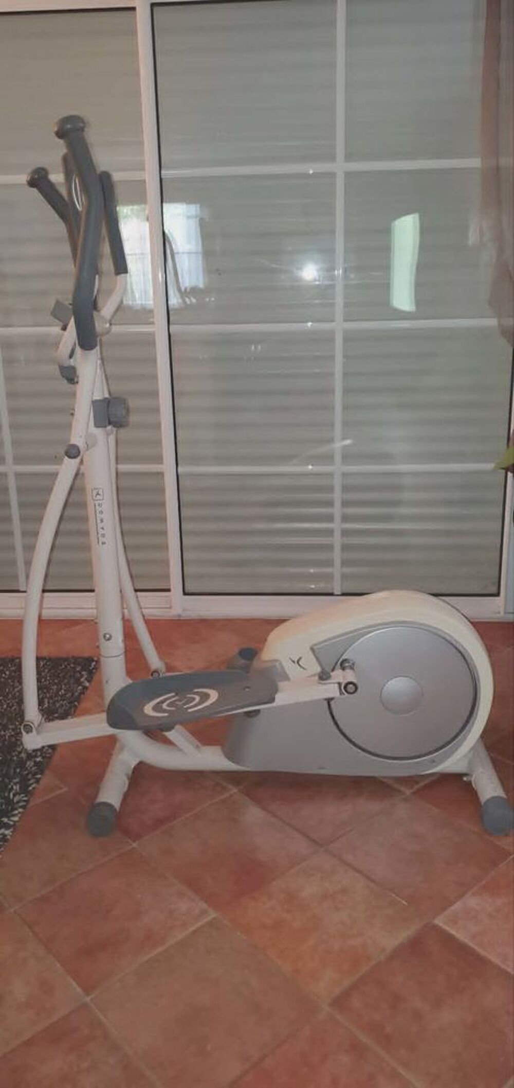 V&eacute;lo elliptique DOMYOS Sports