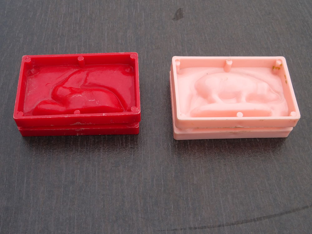 2 emportes pi&eacute;ces animaux de la ferme en pate a modeler Jeux / jouets