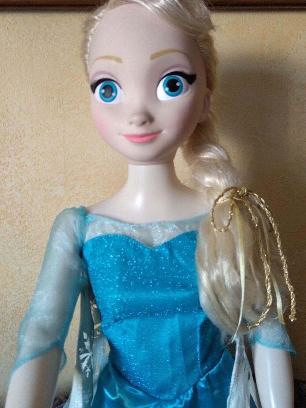 POUPOEE REINE DES NEIGE Jeux / jouets