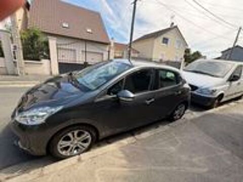 208 1.2 VTi 82ch BVM5 Active 2014 occasion 97400 Saint-Denis