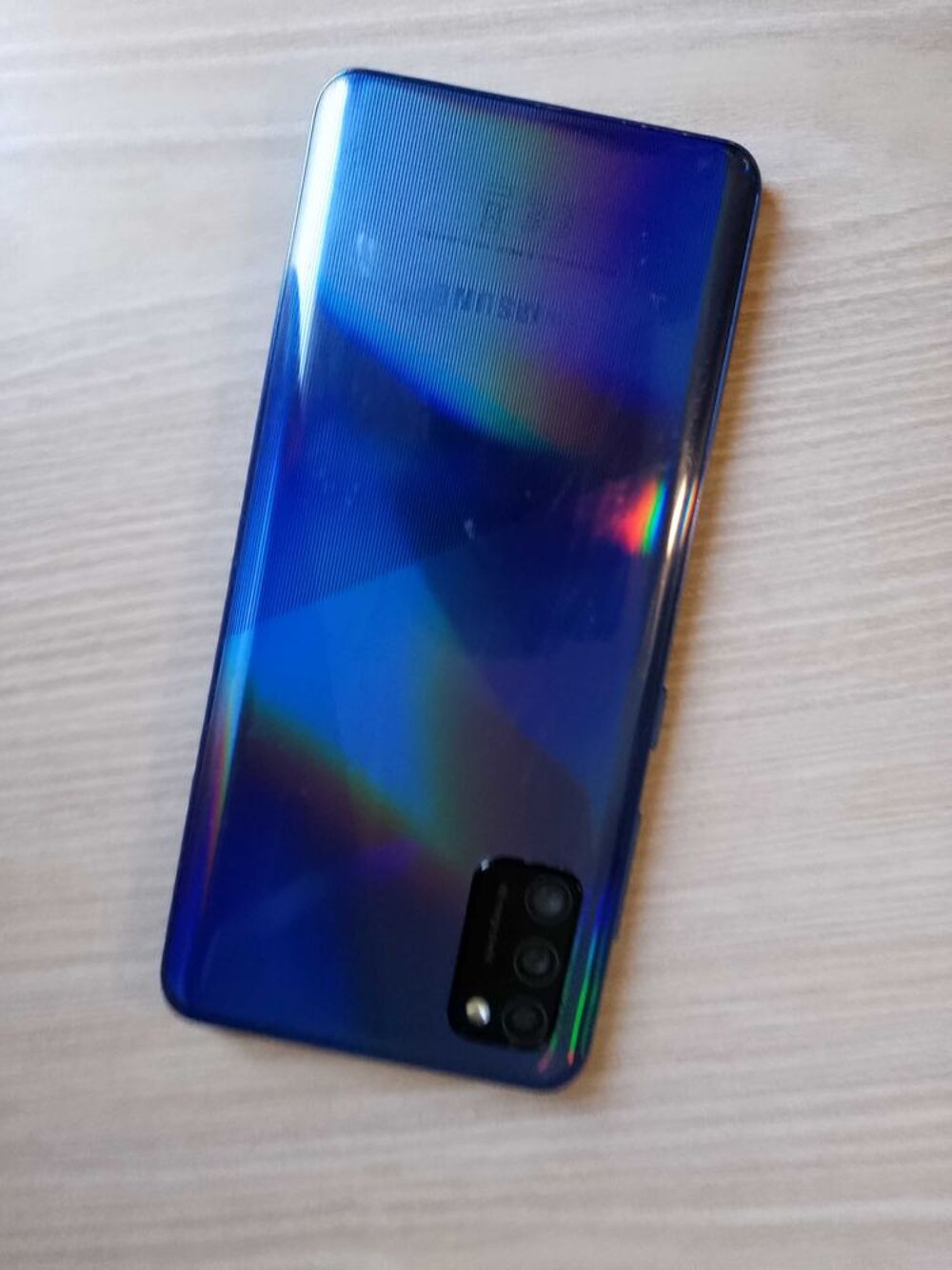 Samsung a41 &eacute;cran tactile cass&eacute; Téléphones et tablettes