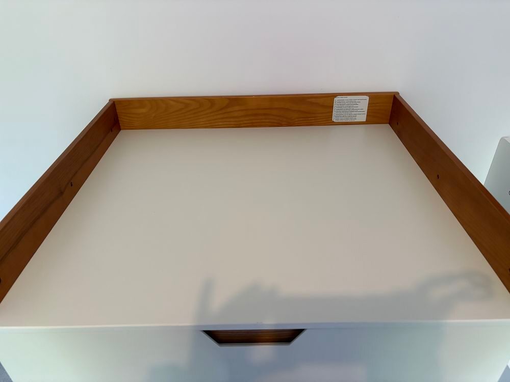 Lit b&eacute;b&eacute; &eacute;volutif et table &agrave; langer Mobilier enfants