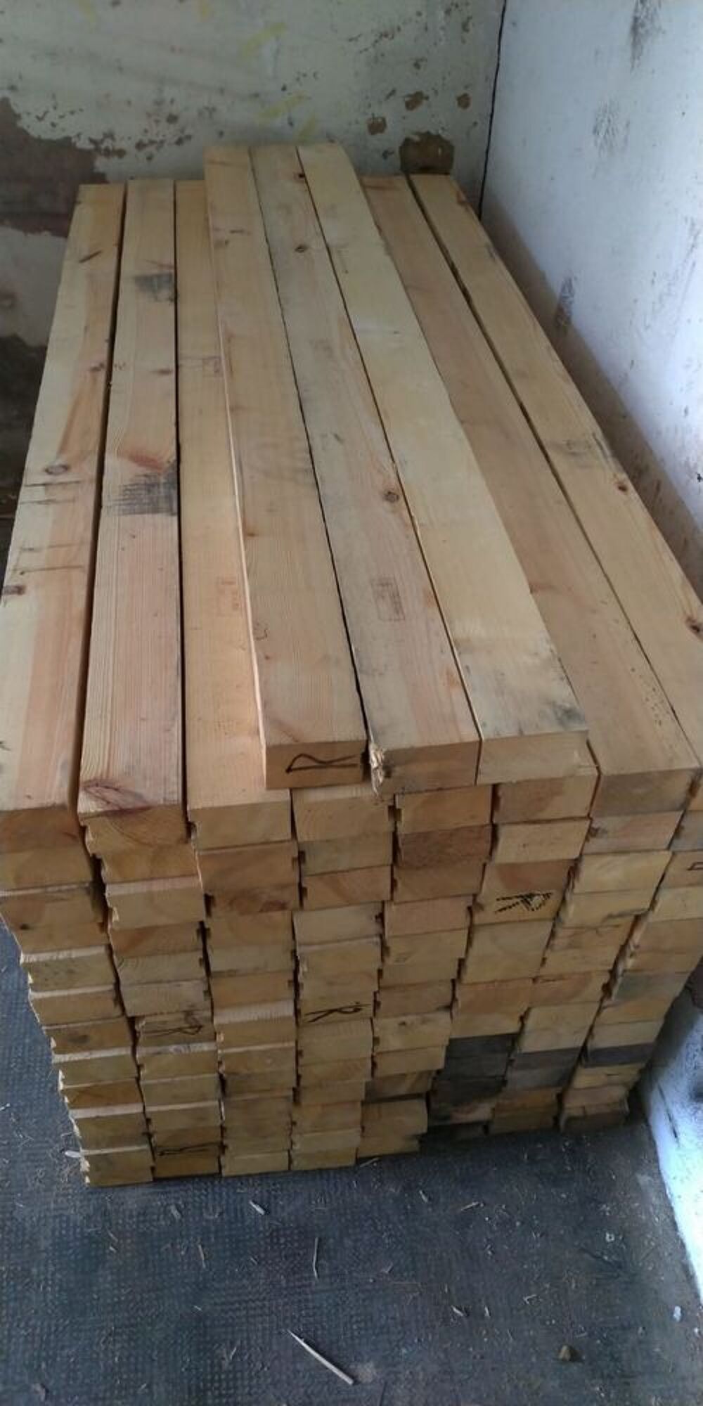 Poutres, planches et poutrelles Bricolage