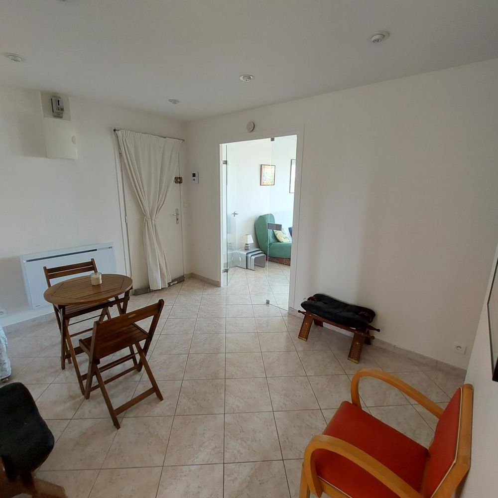 Location Appartement Appartement type 2 meublé avec box double et cave Reims