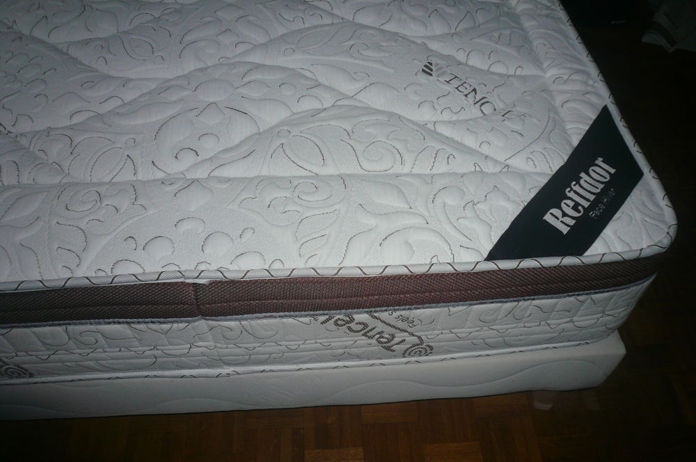 Matelas m&eacute;moire de forme neuf Meubles