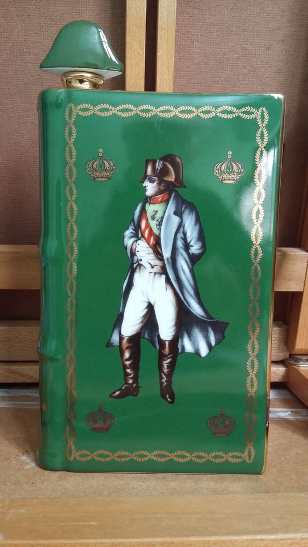 Bouteille Flacon porcelaine Limoges Bernardaud De Napol&eacute;on 