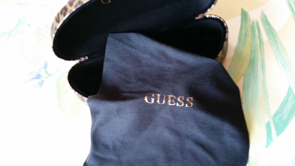Etui a lunette deals guess leopard