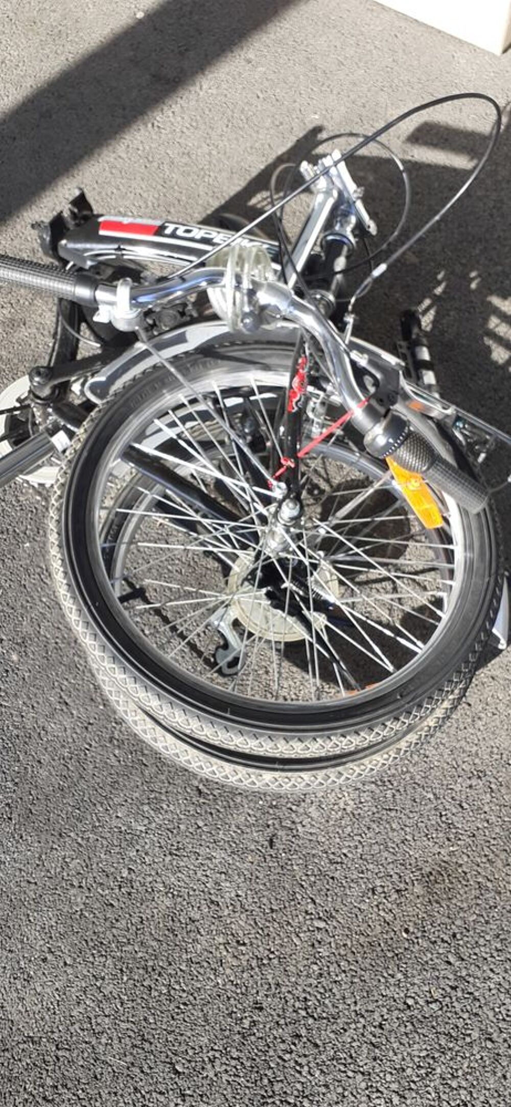 V&eacute;lo pliant TOPBIKE 6 vitesses tr&egrave;s bon &eacute;tat .
Vélos