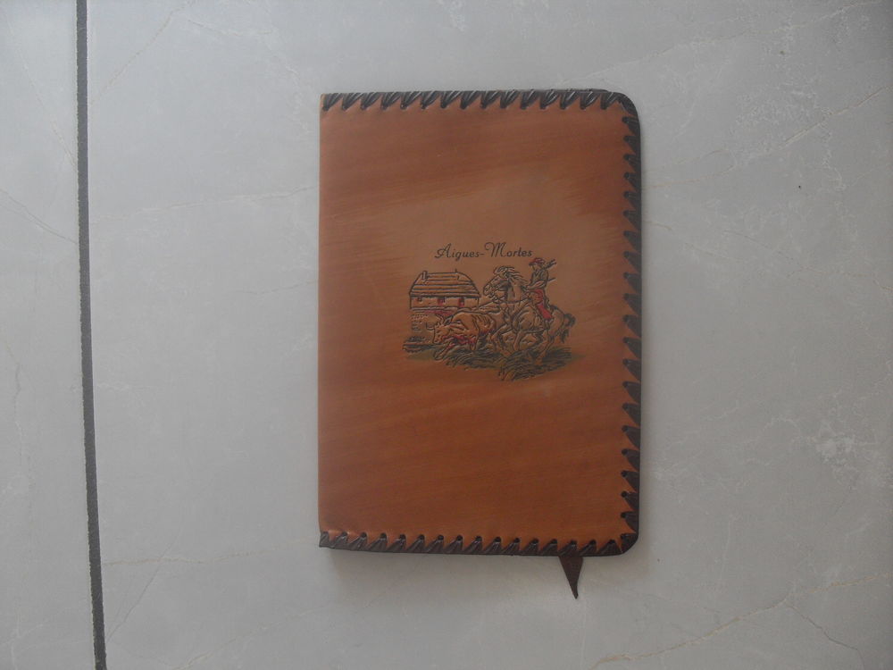 Liseuse en cuir "la camargue" 