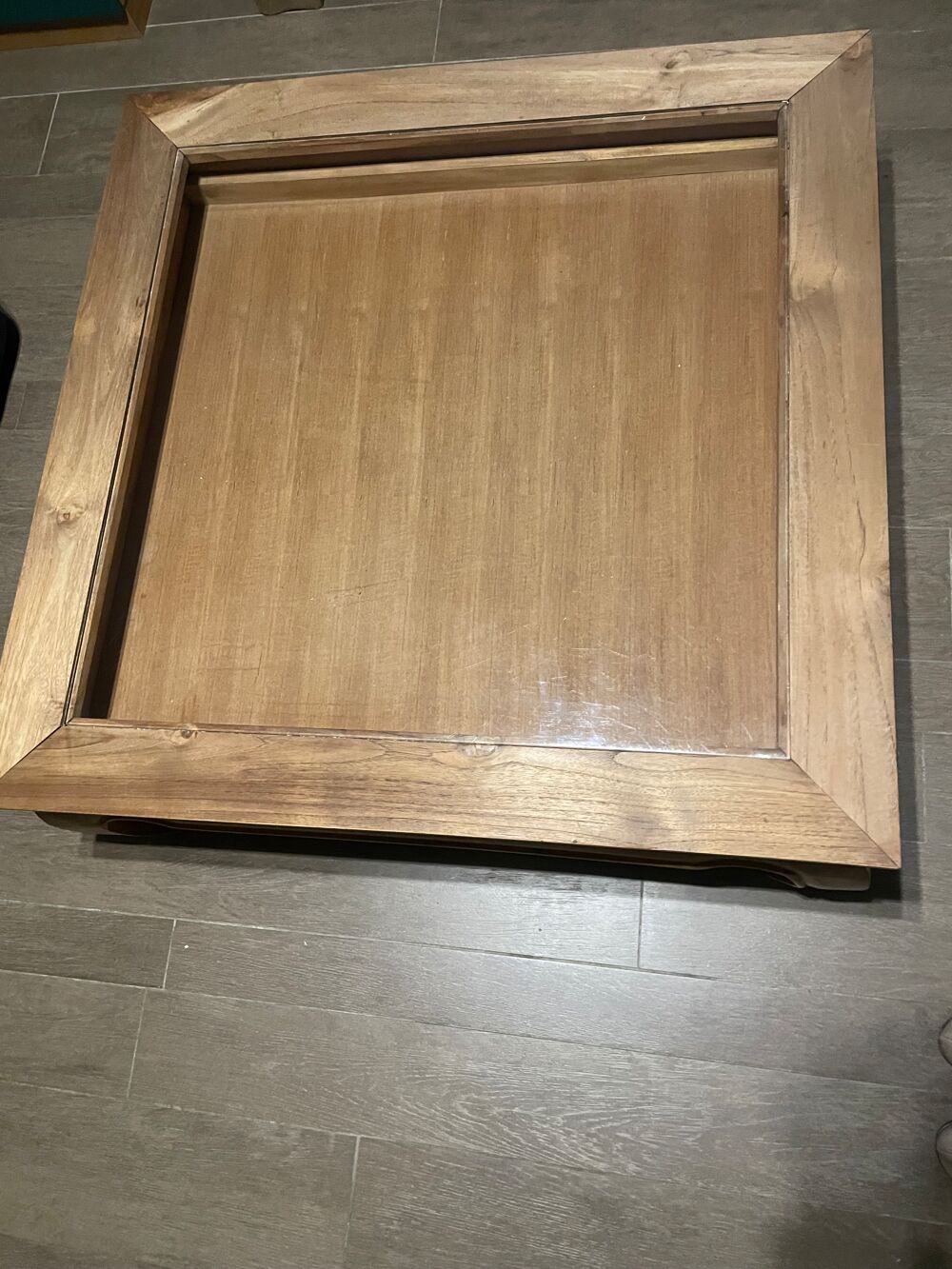 Table de salon vitr&eacute;e en teck style opium avec tiroir 1mx1m Meubles