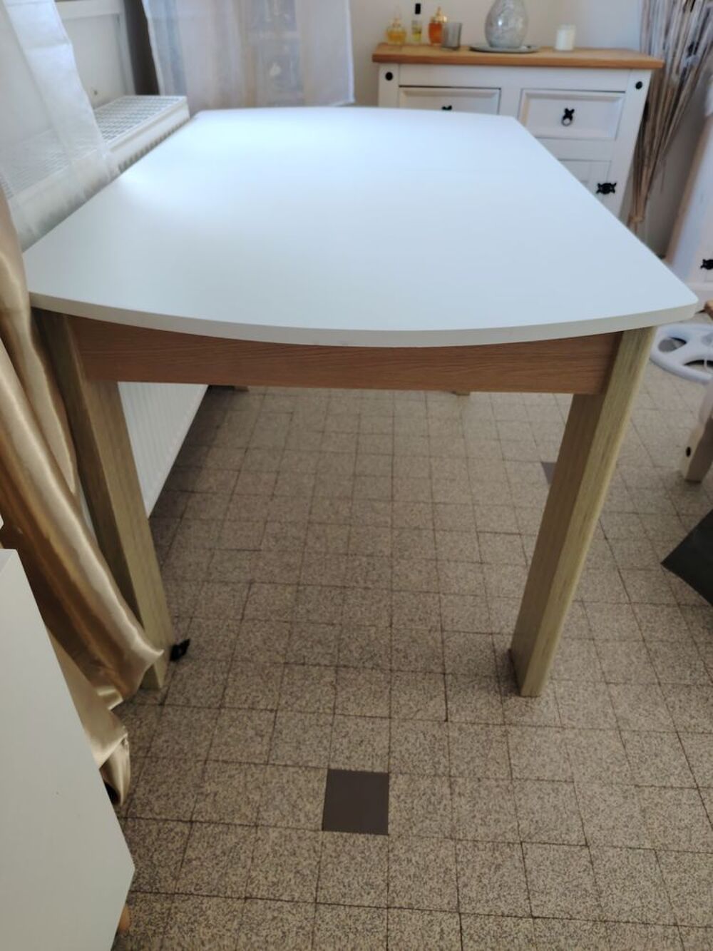 Table de salon avec 4 chaises Meubles