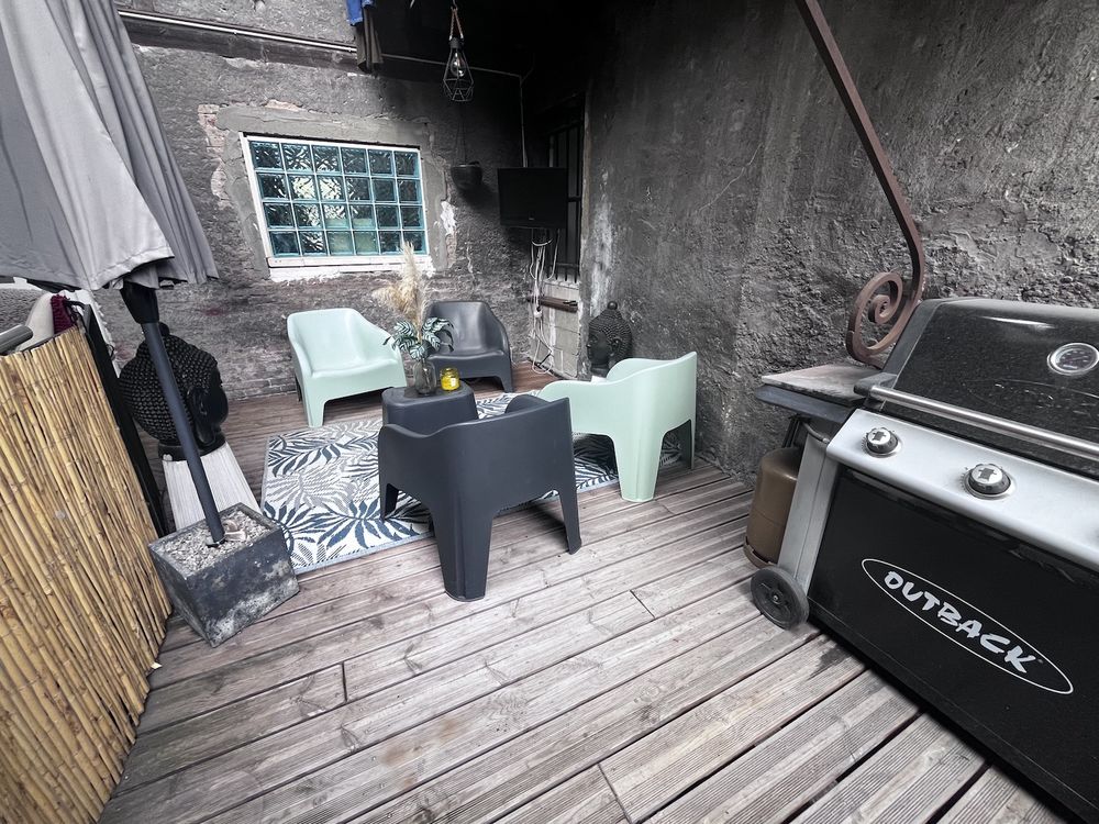 Vente Maison SAINT JULIEN MONTDENIS Dans charmant village situé à proximité des Stations et d'une sortie de l'A43 Découvrez cette maison entièrement rénovée avec goût d'une surface habitable de 164 m2 ouvrant sur une agréable terrasse au calme, qui bénéficie en outre Saint-julien-mont-denis
