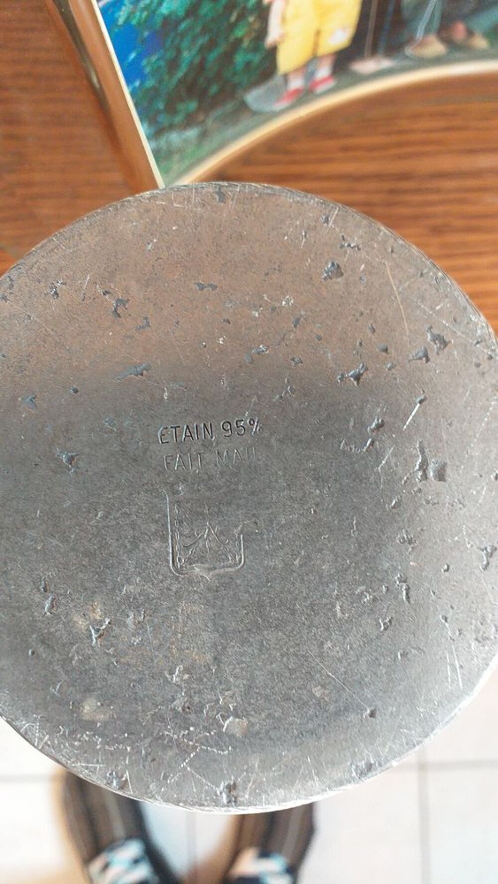 pot en &eacute;tain ancien Décoration