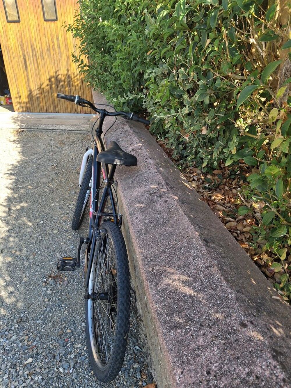 VTT 26 pouces v&eacute;lo adulte avec cadre robuste. Vélos