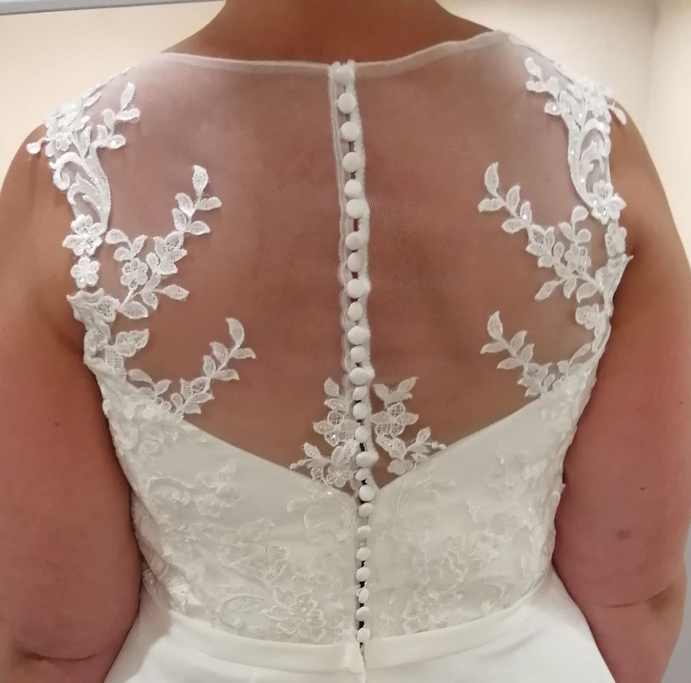 Robe de mari&eacute;e romantique "Just for you" Vêtements