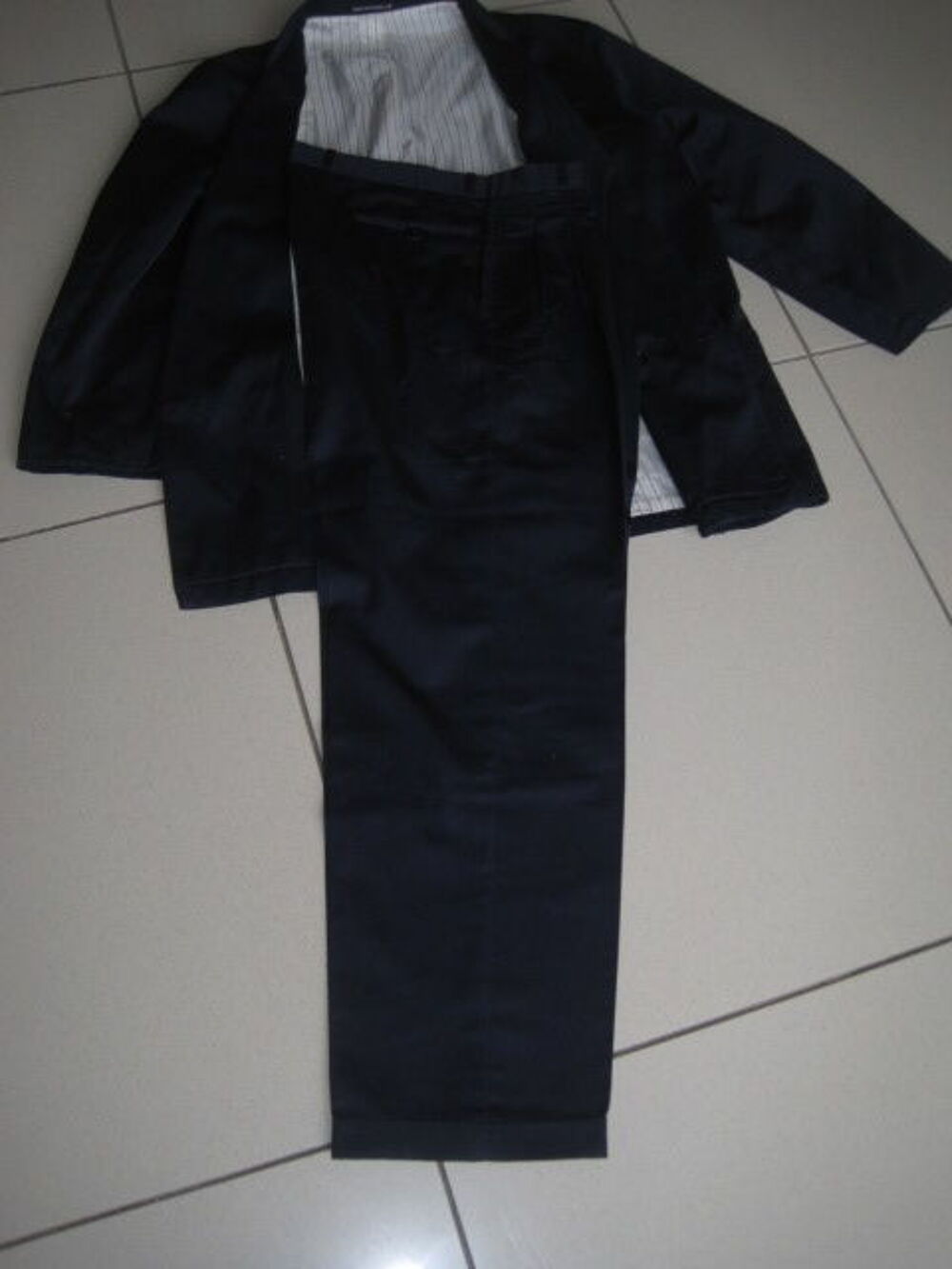 costume habill&eacute; Vtements