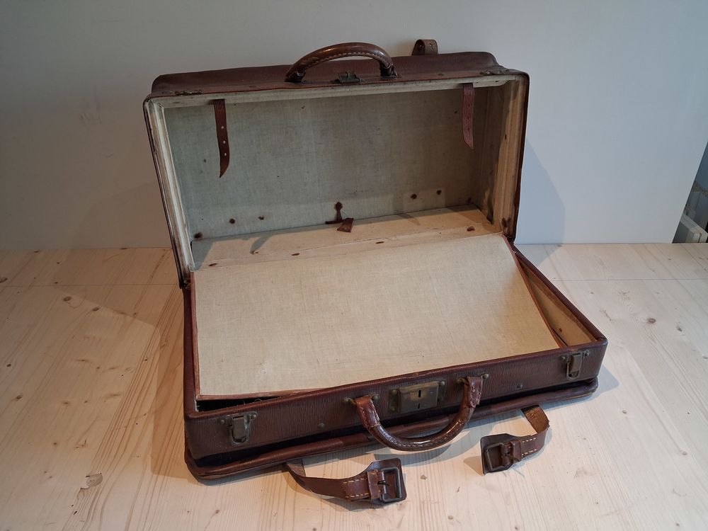 Valise ancienne cuir Décoration