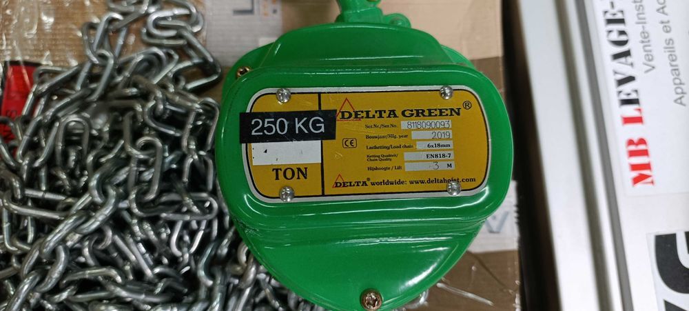 Palan Manuel &agrave; Cha&icirc;ne 250kg + Portique Aluminium D&eacute;pla&ccedil;able Bricolage