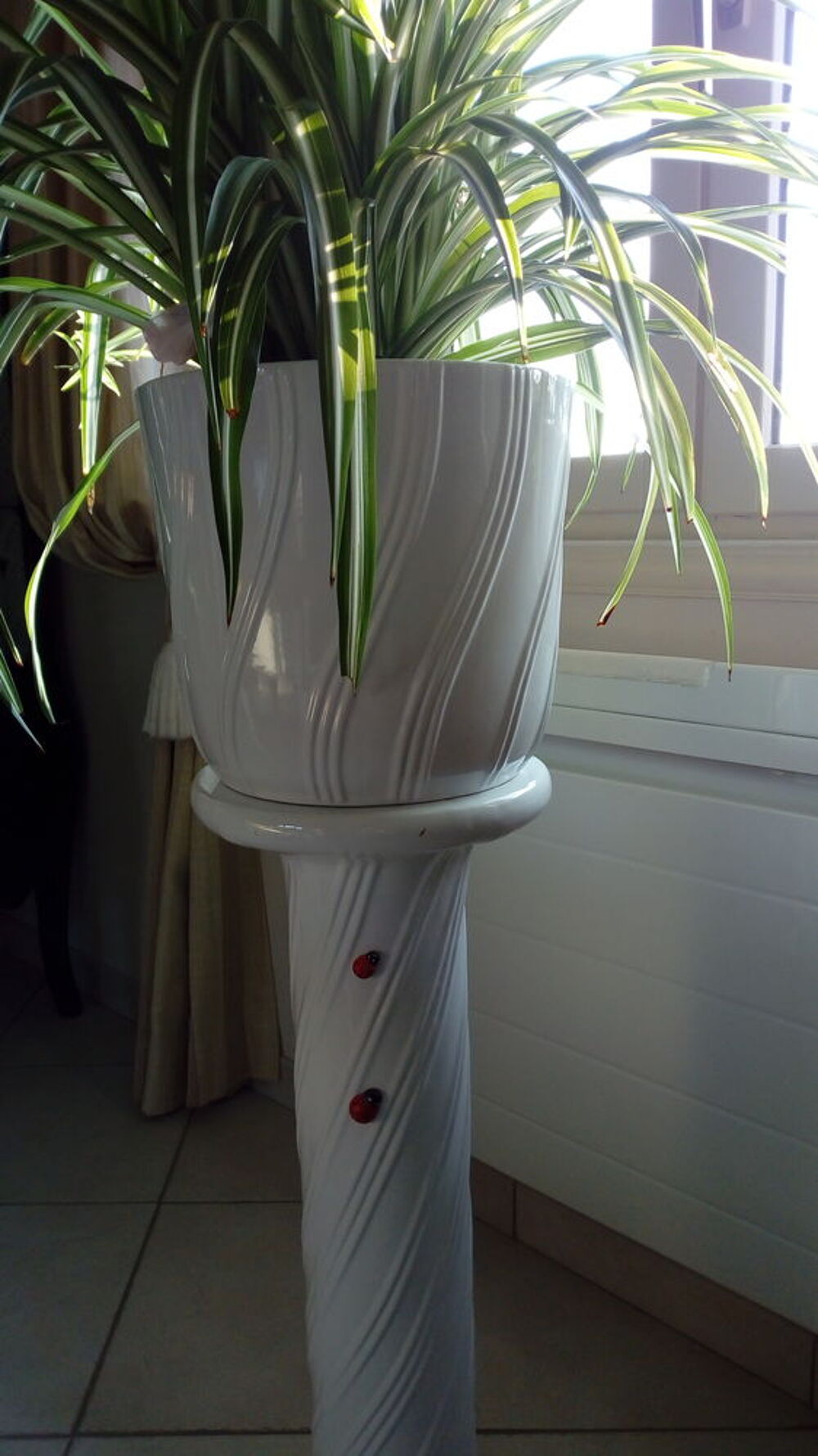 Colonne et cache-pot fa&iuml;ence blanche Décoration