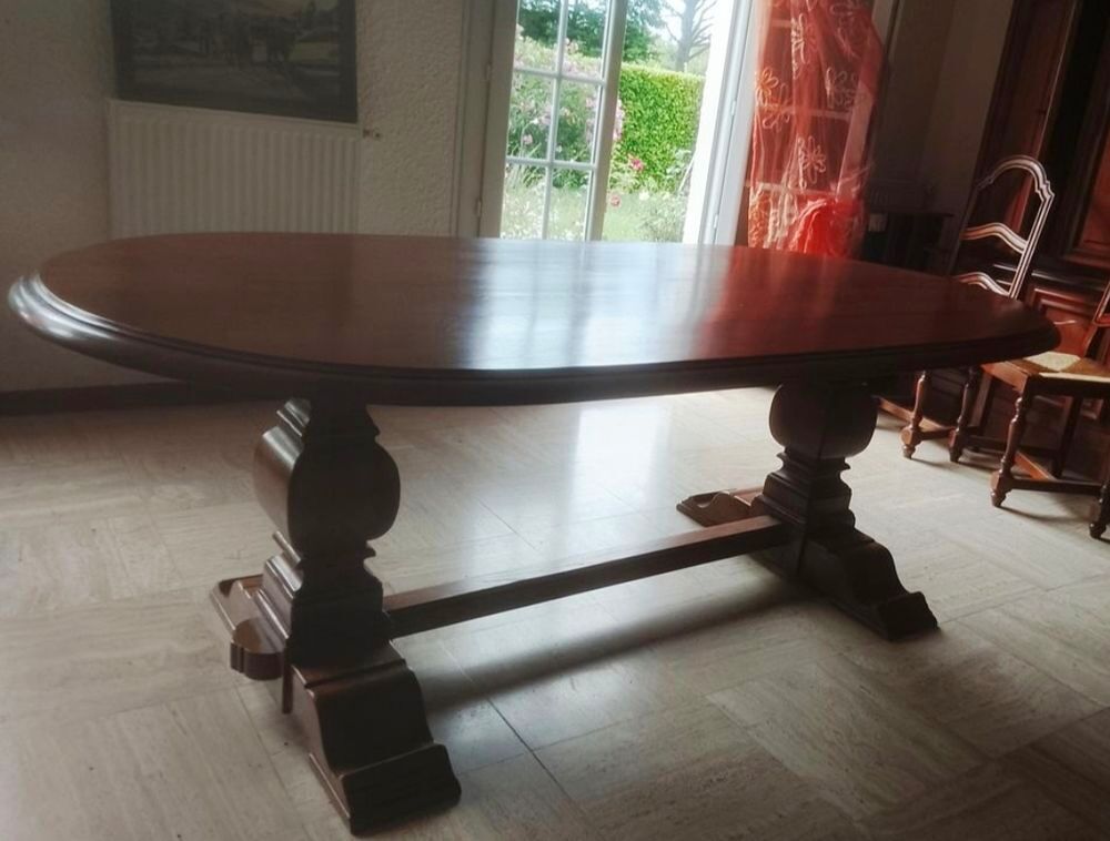 Grande table en bois massif Meubles