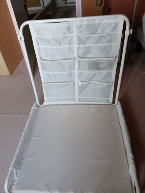 Table à langer murale et pliable Antilop - IKEA 
Trè 25 Gron (89)